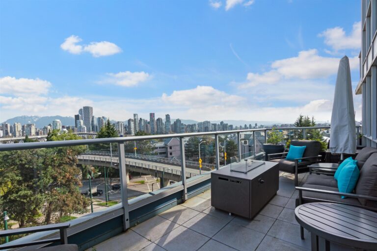 505 1425 W 6TH AVENUE, Vancouver