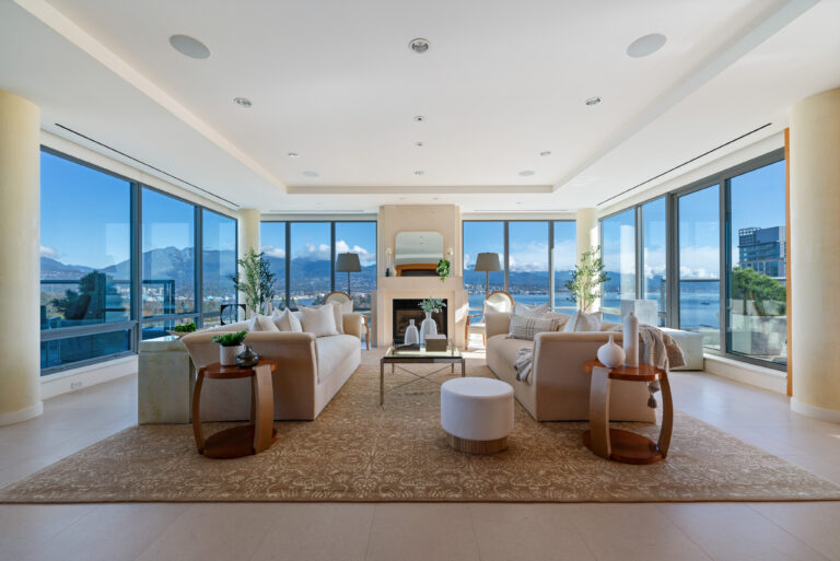 2400 590 NICOLA STREET